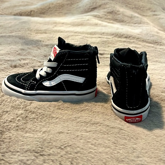Vans Toddler Sk8-Hi Zip Shoe (Size: U.S. Toddler 5) - Picture 4 of 8